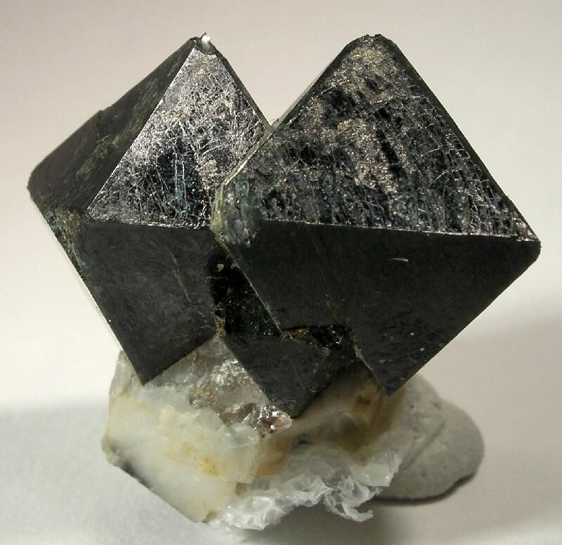 spinel-mineral-4